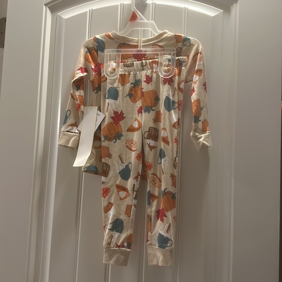 2 piece Thanksgiving Pajamas - Picture 2 of 3